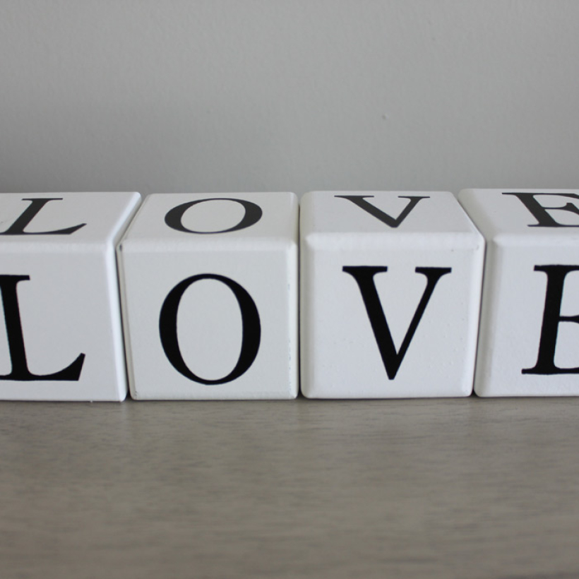 p 1 0 3 8 1038 Letras decorativas Love en blanco