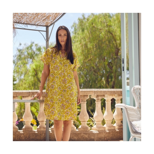 Vestido corto de manga corta de flores amarillo y morado 1